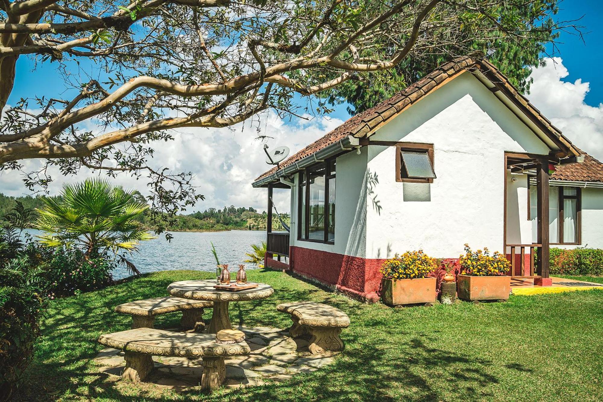 Hostal El Trebol Guatapé Habitación foto